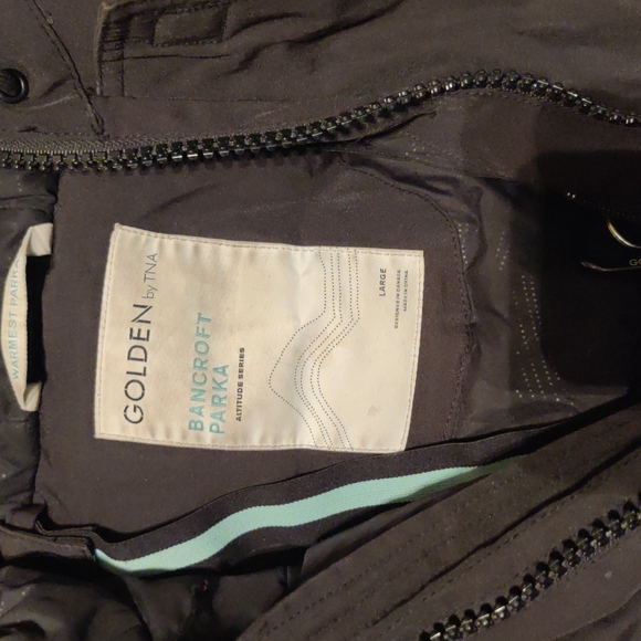 Aritzia TNA Bancroft parka - Picture 3 of 5